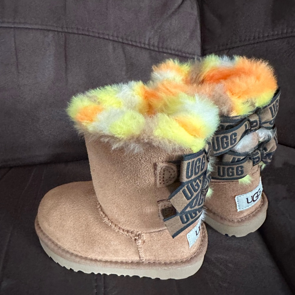 UGG Bailey Bow Plaid Punk Toddler Boots Size 7